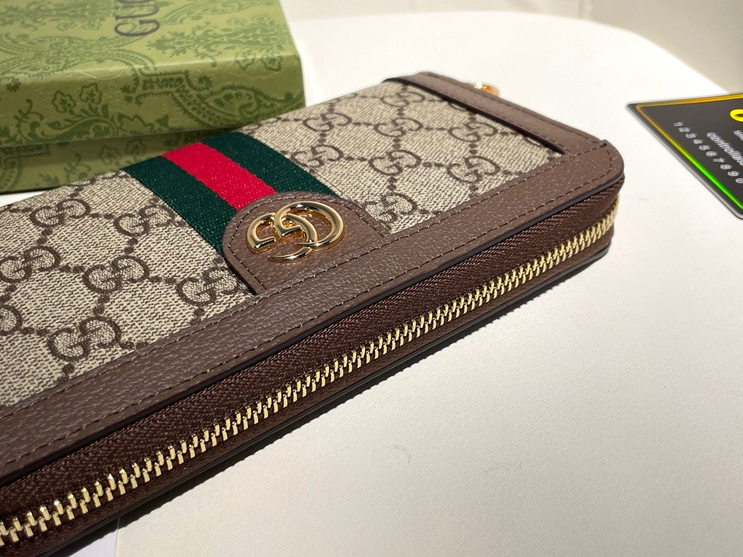 【グッチ】 超薄型デザイン!ポケットにもすっぽり入る財布