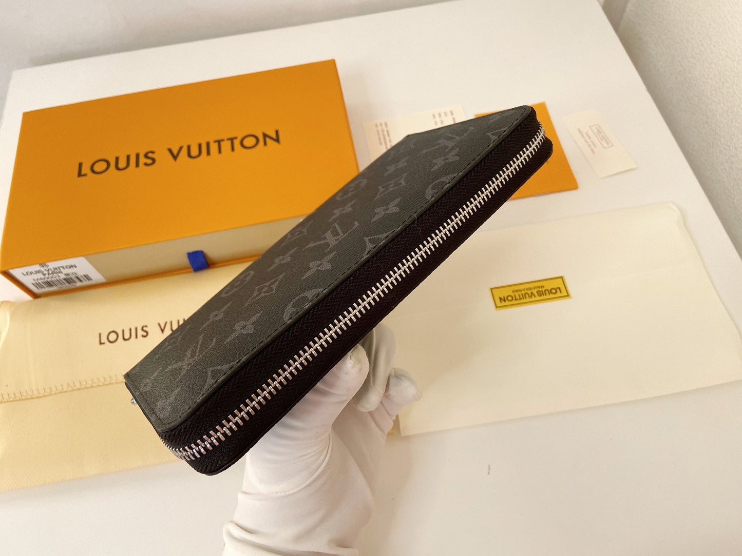 【ルイヴィトン】Zippy大容量財布 今だけ限定販売 話題の人気モデル