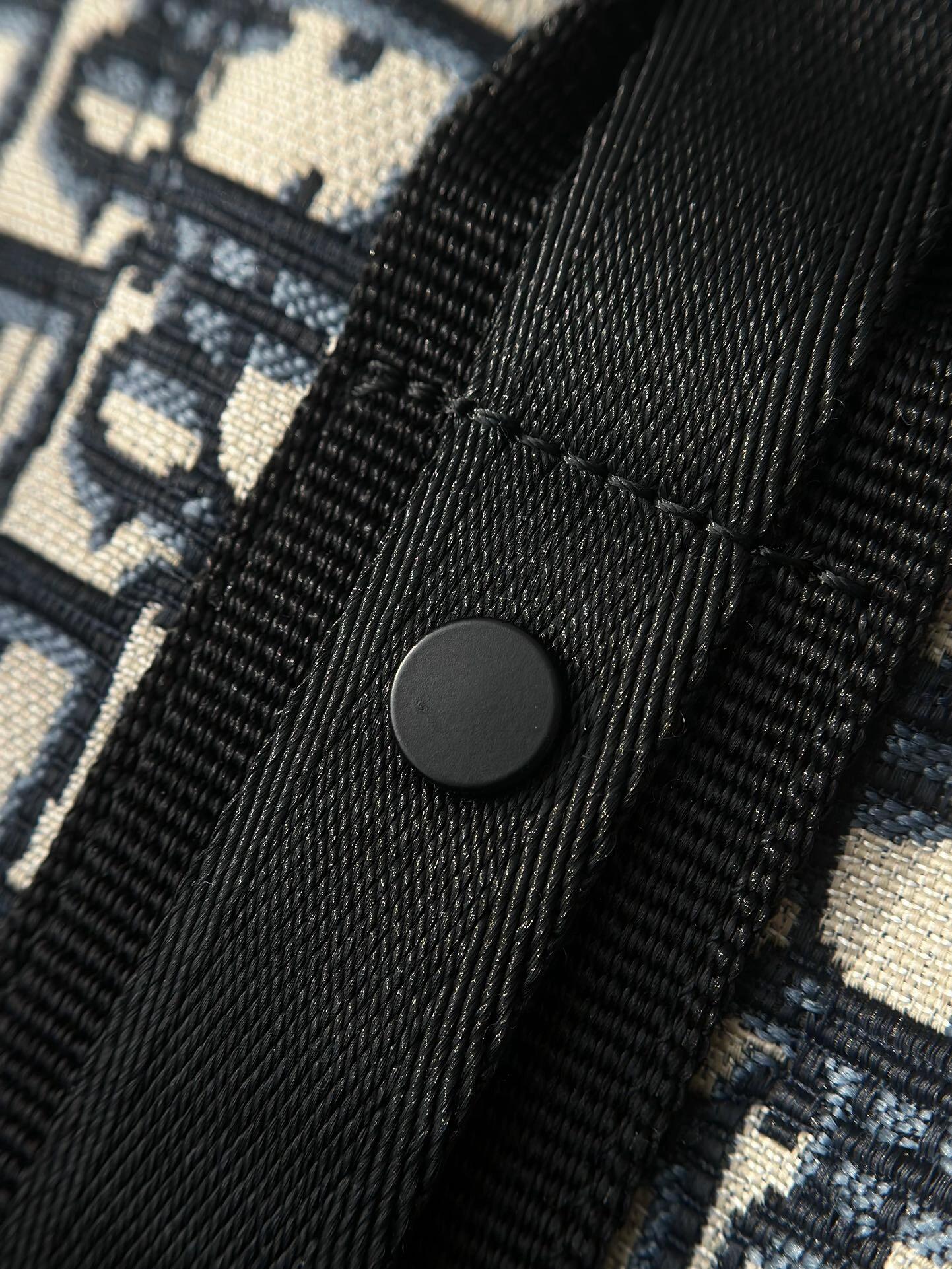 【ディオール】人気商品☆普段使いにピッタリ♪】 バックパック