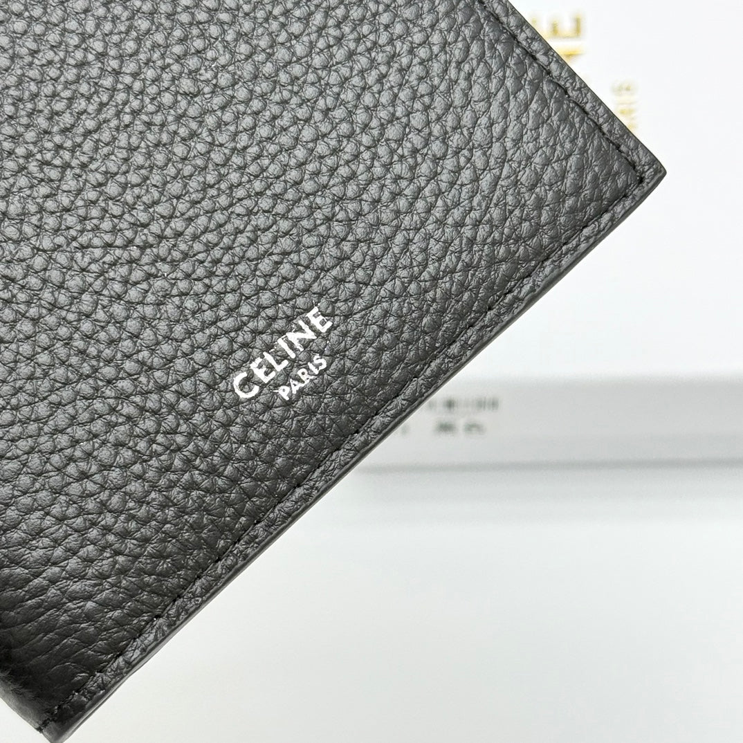 【セリーヌ】新作★バイフォールドウォレット3色関税送料無料