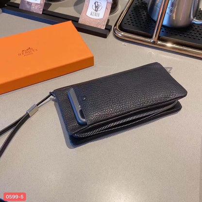 【エルメス】ブラックカーフの多機能財布 使いやすさ抜群 春夏新作