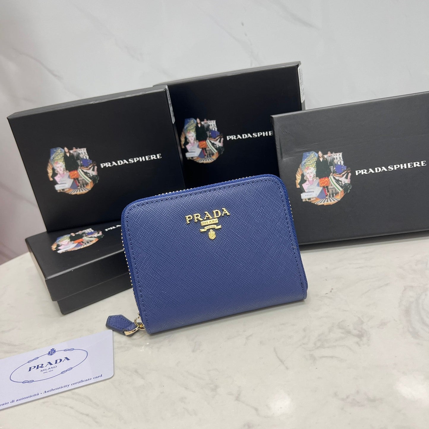 【プラダ】女性に人気のミニコインパース エレガントな印象 今だけ特価