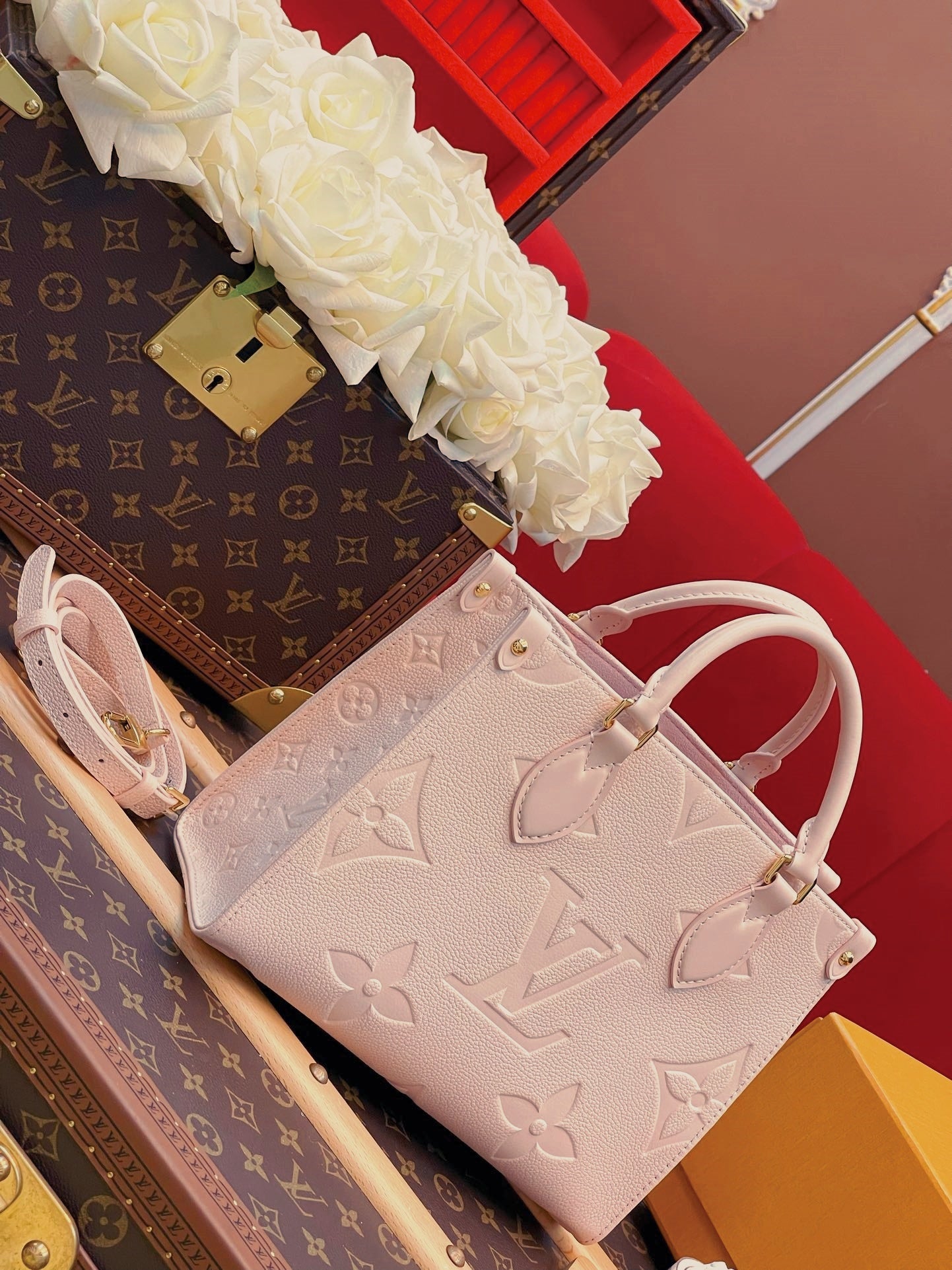 【ルイヴィトン】エレガントで可愛いデザイン★ レア オンザゴー PM