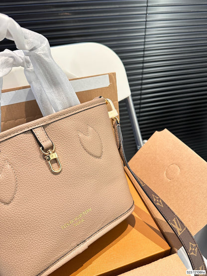 【ルイヴィトン】☆Neverfull BB｜取り外し可能なショルダー＆クロスボディで使い勝手抜群♪今すぐオンラインでチェック！