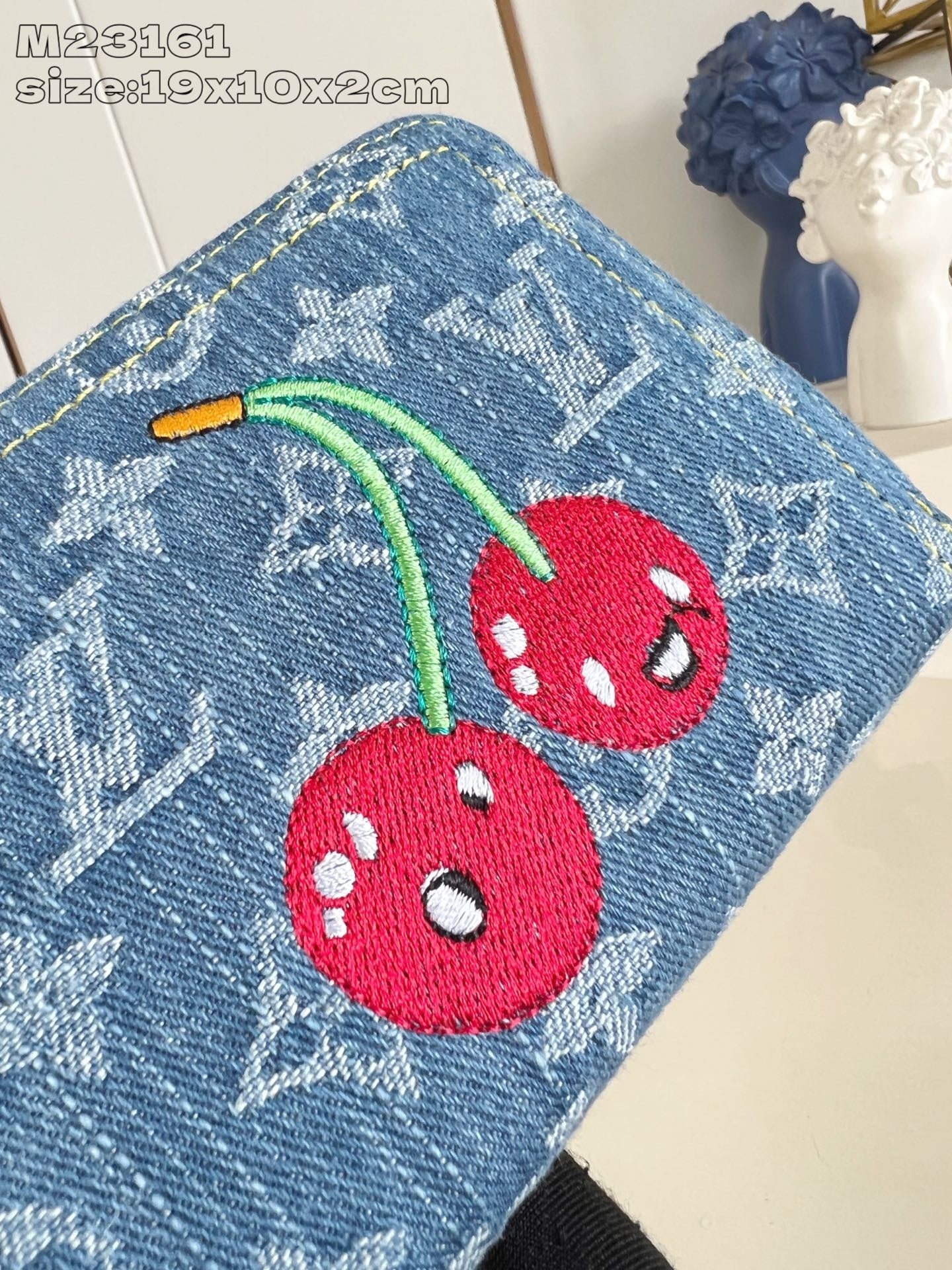 【ルイヴィトン】レアアイテム♪LV× TM ジッピーウォレット デニム チェリー