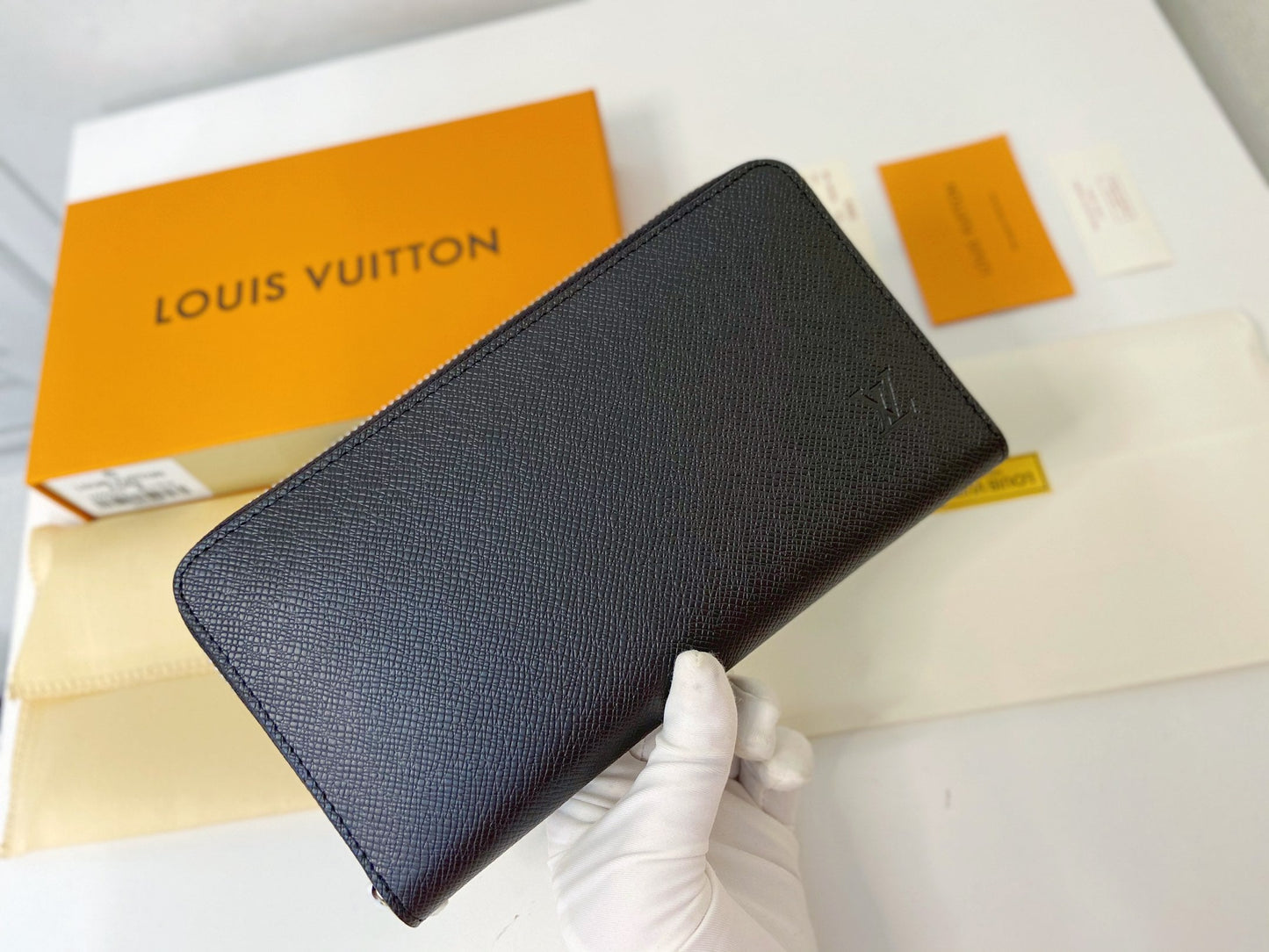 【ルイヴィトン】Zippy大容量財布 今だけ限定販売 話題の人気モデル