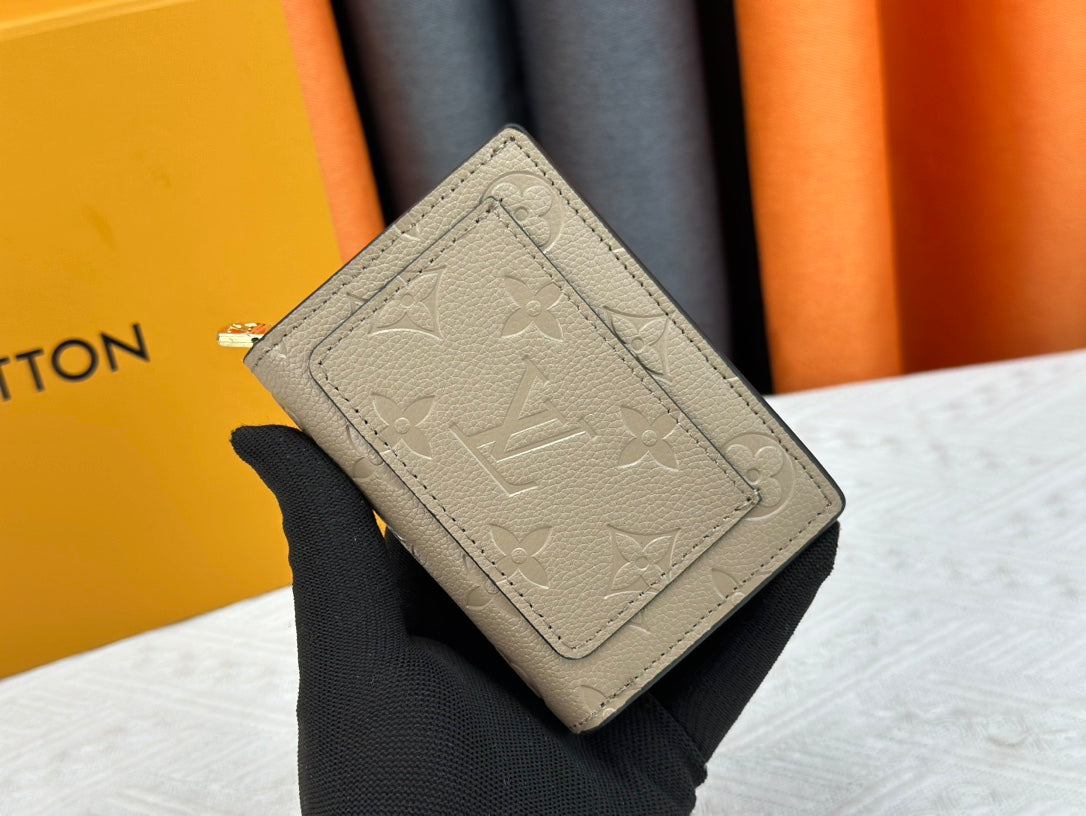 【ルイヴィトン】ミニ財布 小さな中に大きな収納力 即完売予感