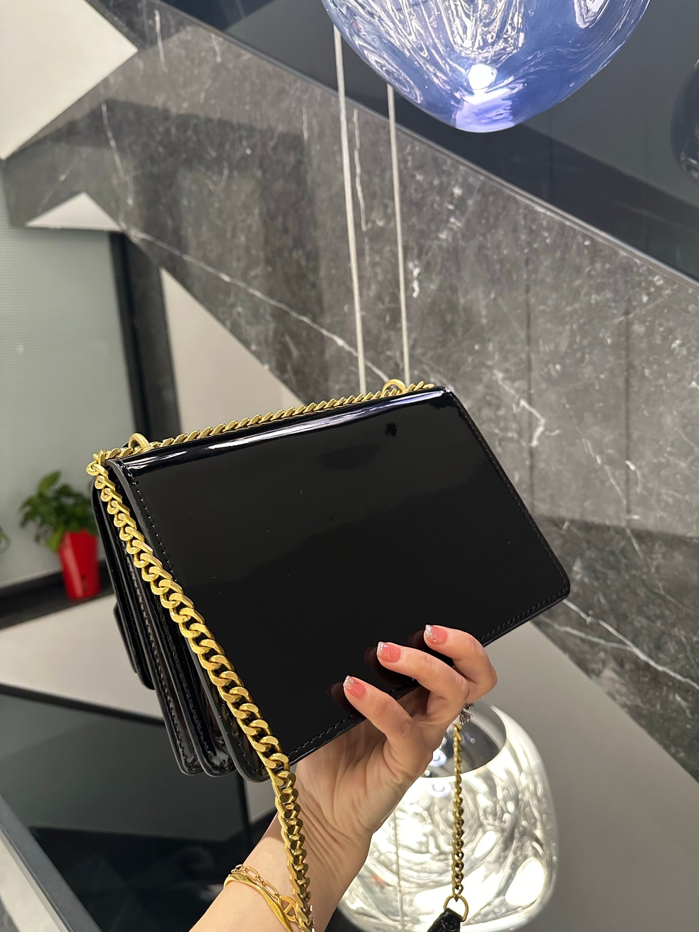 [サンローラン] サンセット ミディアム パテントレザーバッグ